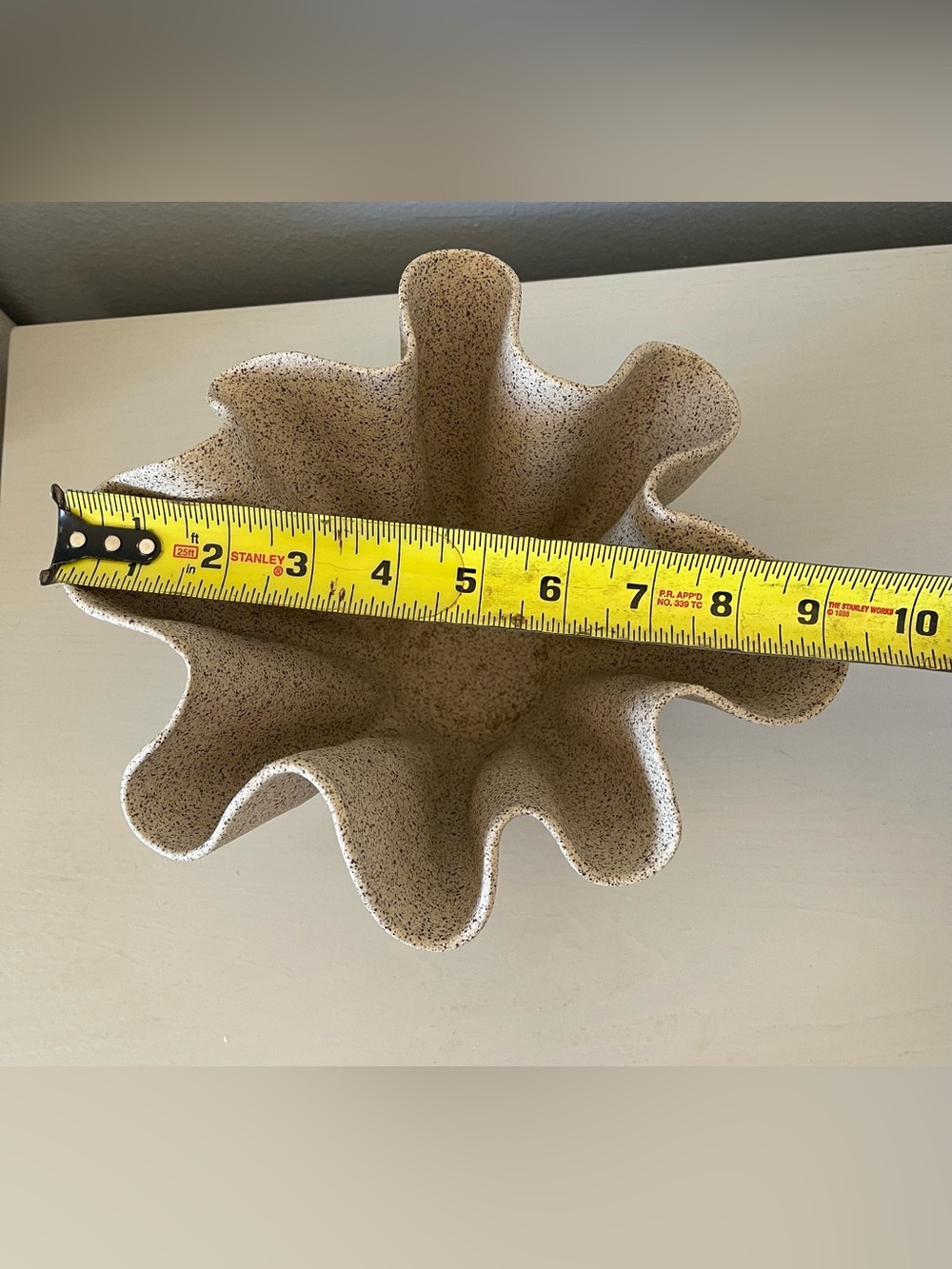 “CURIOUS CLAY” CERAMIC RUFFLE BOWL - Picture 9 of 10